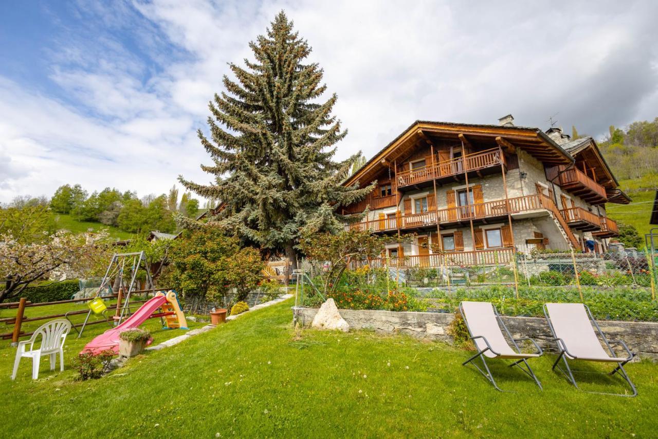 Le Vieux Noyer - Appartamenti Al Verde Villaggio Di Rumiod Сен-Пьер Экстерьер фото