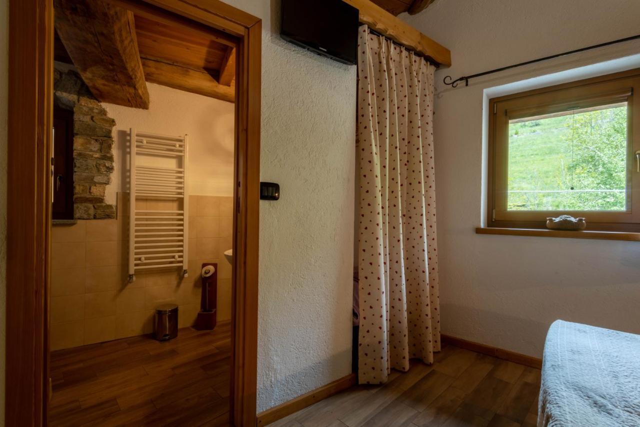 Le Vieux Noyer - Appartamenti Al Verde Villaggio Di Rumiod Сен-Пьер Экстерьер фото