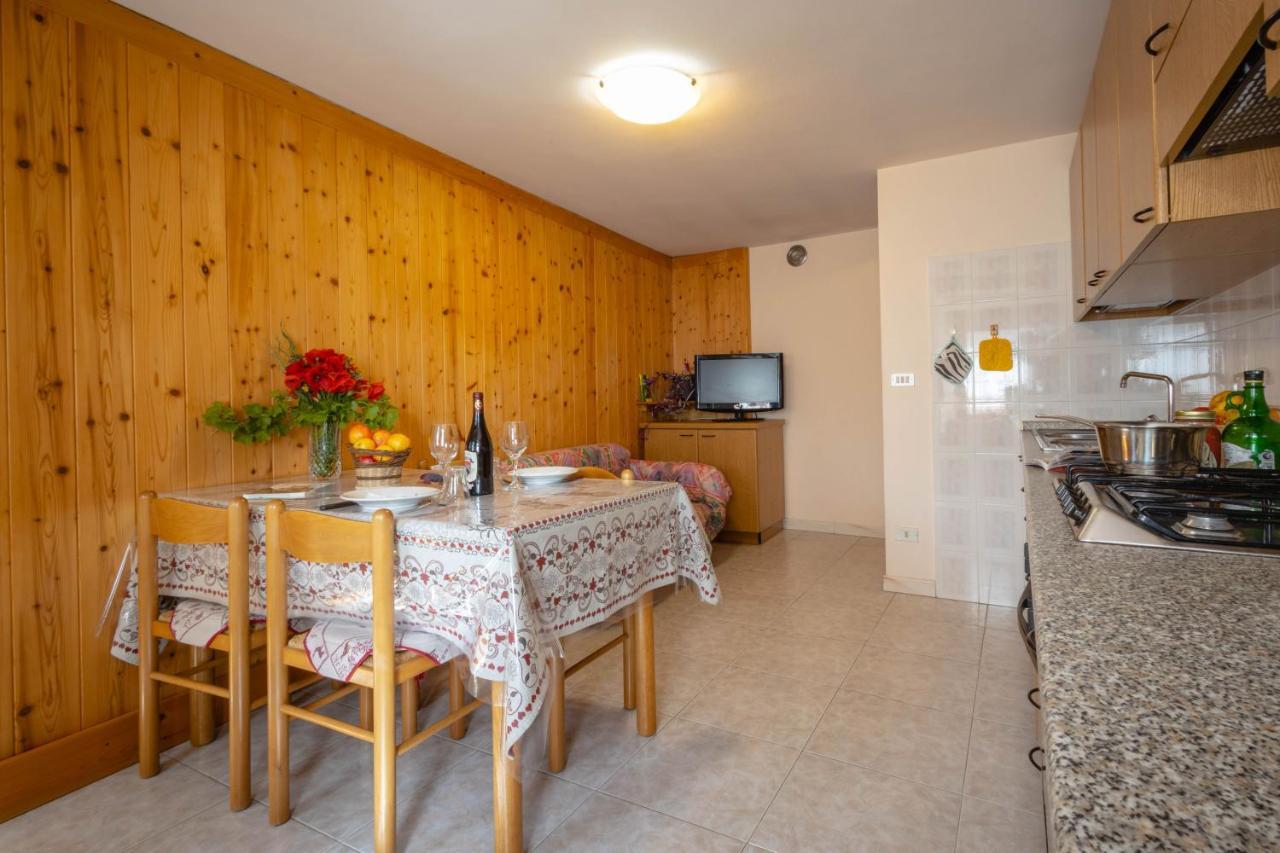 Le Vieux Noyer - Appartamenti Al Verde Villaggio Di Rumiod Сен-Пьер Экстерьер фото