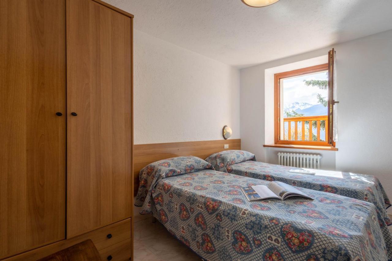 Le Vieux Noyer - Appartamenti Al Verde Villaggio Di Rumiod Сен-Пьер Экстерьер фото