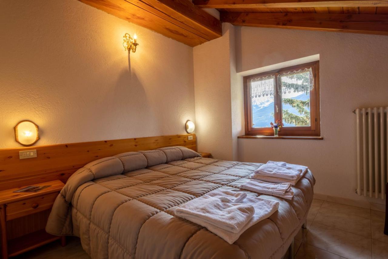 Le Vieux Noyer - Appartamenti Al Verde Villaggio Di Rumiod Сен-Пьер Экстерьер фото